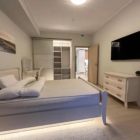 Apartment Cozy App - 400m From Historic Old Town Centre *