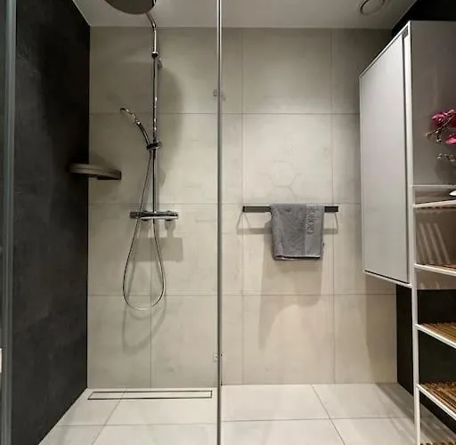 Cozy App - 400m From Historic Old Town Centre *