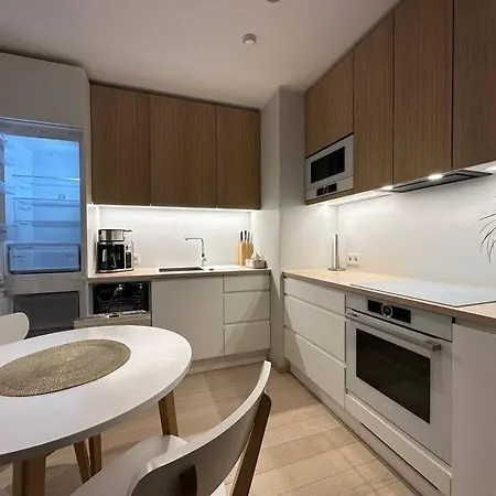 Cozy App - 400m From Historic Old Town Centre Korter